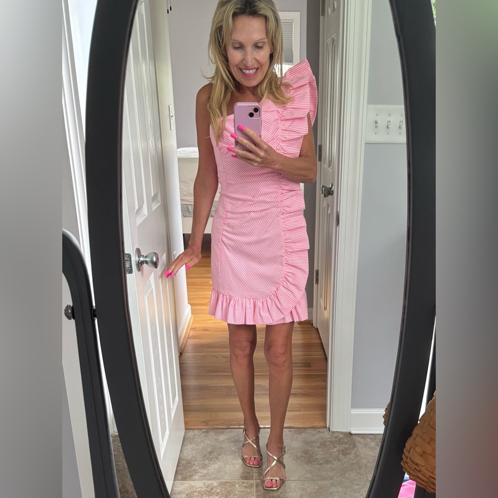 Lilly Pulitzer tiffani dress, size 0, pink seersucker
